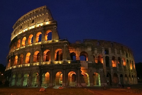 rome-holiday-colosseum-full